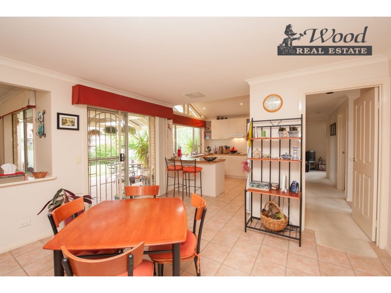 50 The Avenue, Thurgoona NSW 2640