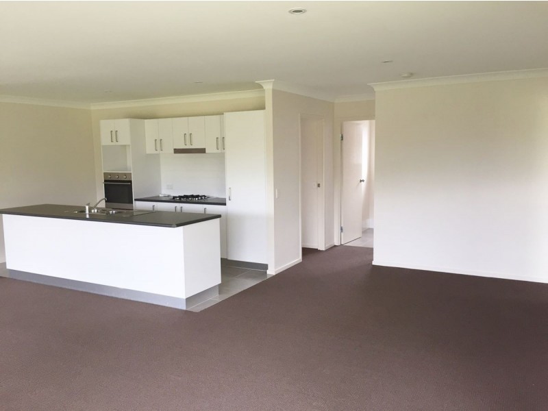 23 Gabrielle Court, Lavington NSW 2641