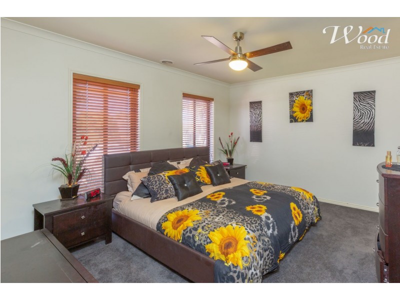 31 Chafia Place, Lavington NSW 2641