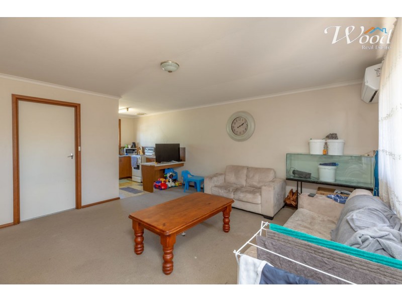 1 – 4 / 525 Kaitlers Road, Lavington NSW 2641