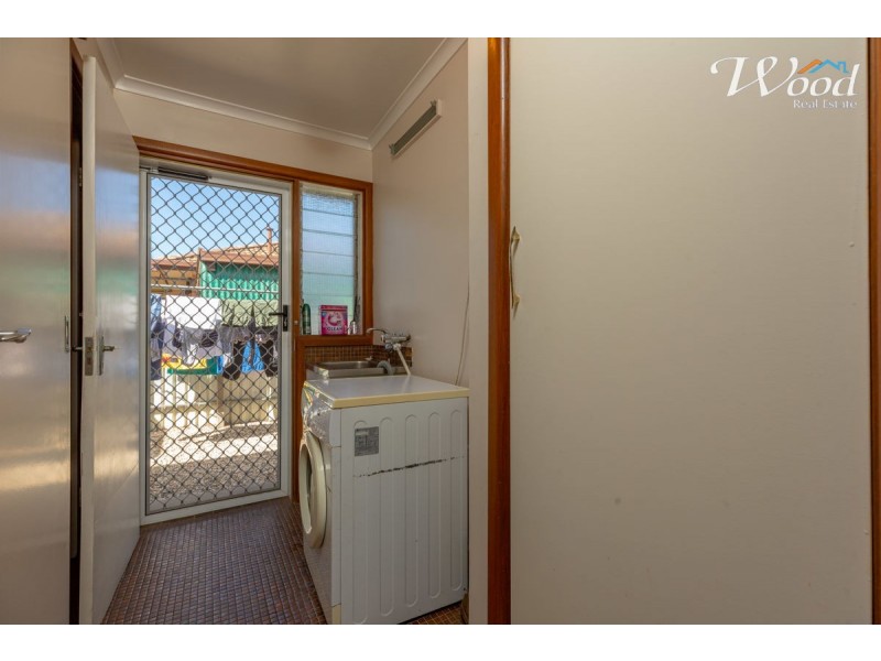 1 – 4 / 525 Kaitlers Road, Lavington NSW 2641