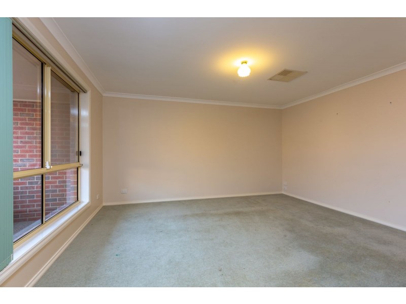 34 Norman Way, Thurgoona NSW 2640
