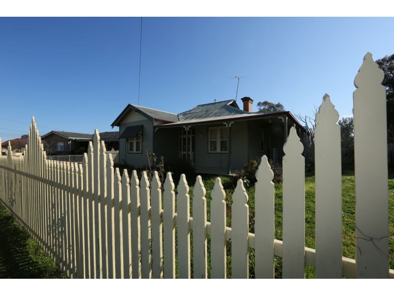 15 Sladen Street, Henty NSW 2658