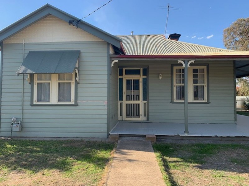 15 Sladen Street, Henty NSW 2658