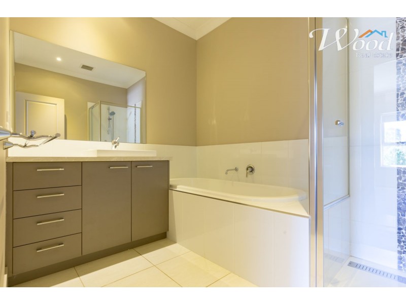 37 Evesham Place, Thurgoona NSW 2640