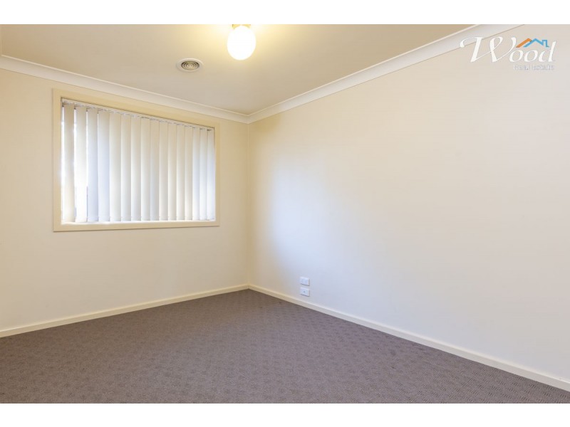 4 Guthega Court, Thurgoona NSW 2640