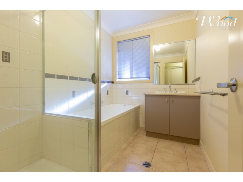 4 Guthega Court, Thurgoona NSW 2640