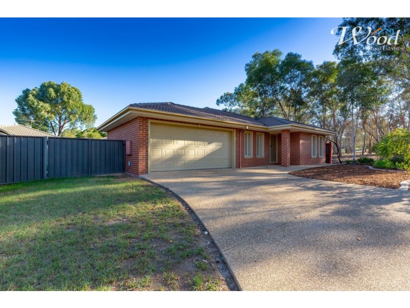 4 Guthega Court, Thurgoona NSW 2640