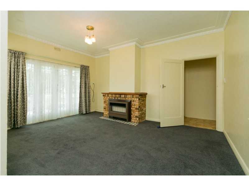 431 Bownds St, Lavington NSW 2641