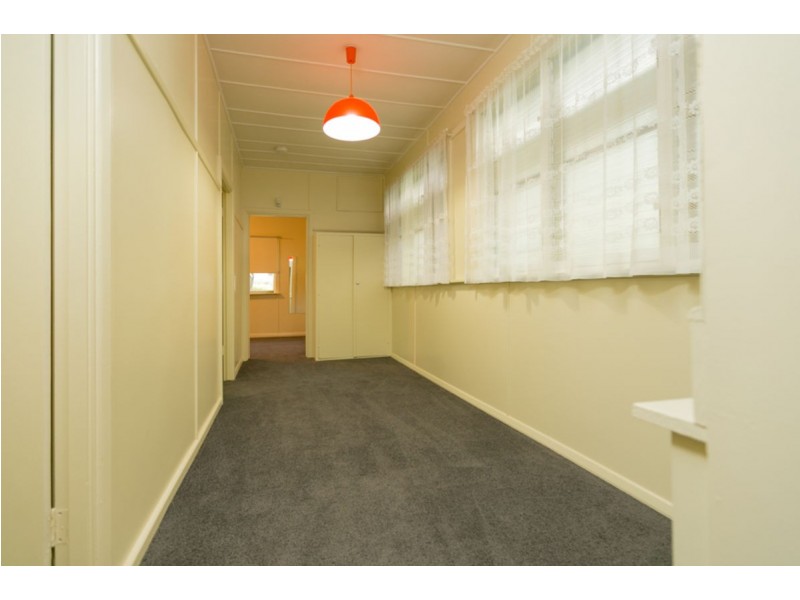 431 Bownds St, Lavington NSW 2641