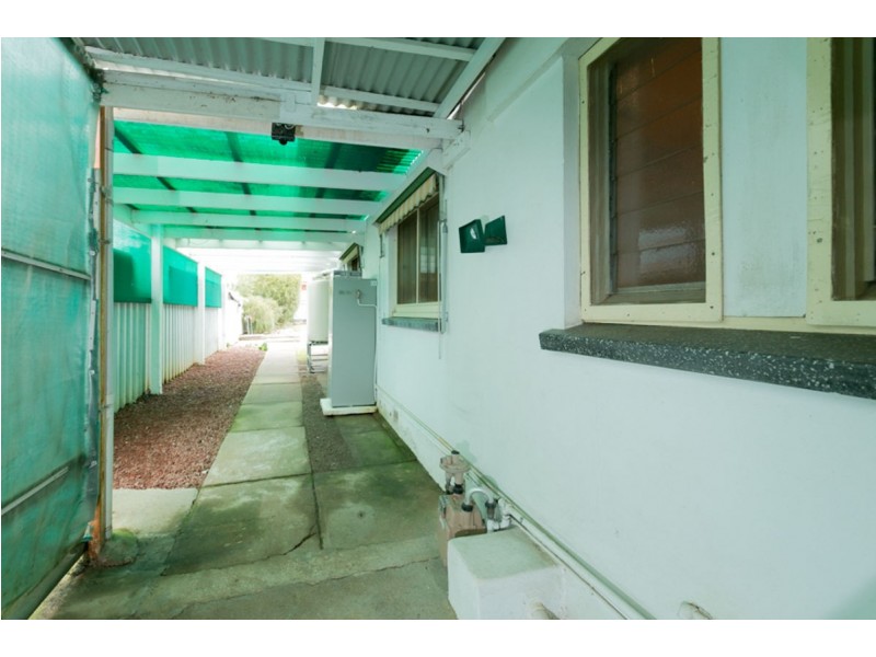 431 Bownds St, Lavington NSW 2641