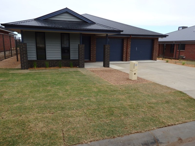 22A Paddlesteamer Court, Thurgoona NSW 2640