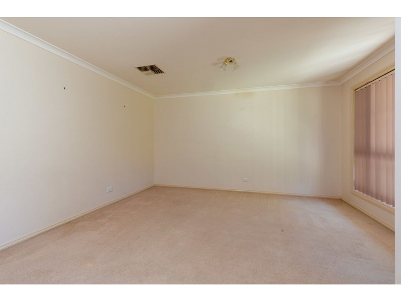 21 The Dale, Thurgoona NSW 2640