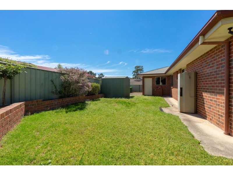 21 The Dale, Thurgoona NSW 2640