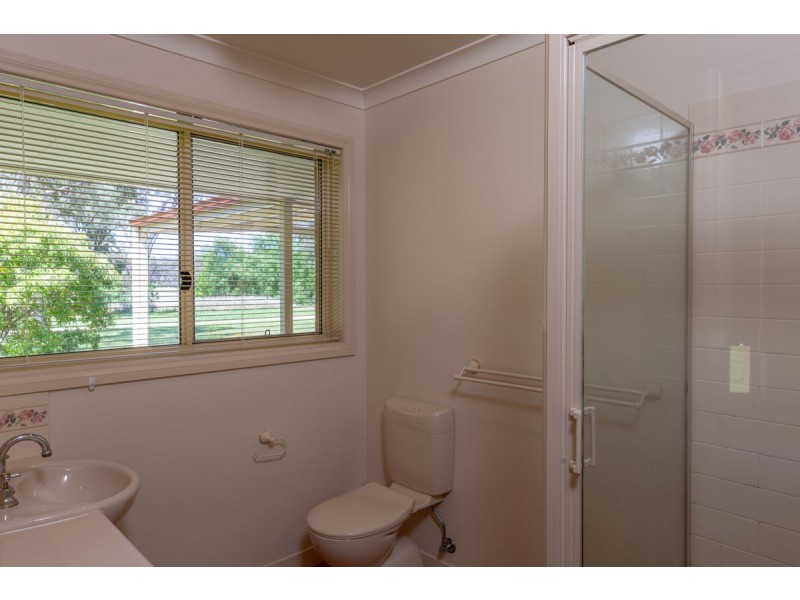 21 The Dale, Thurgoona NSW 2640