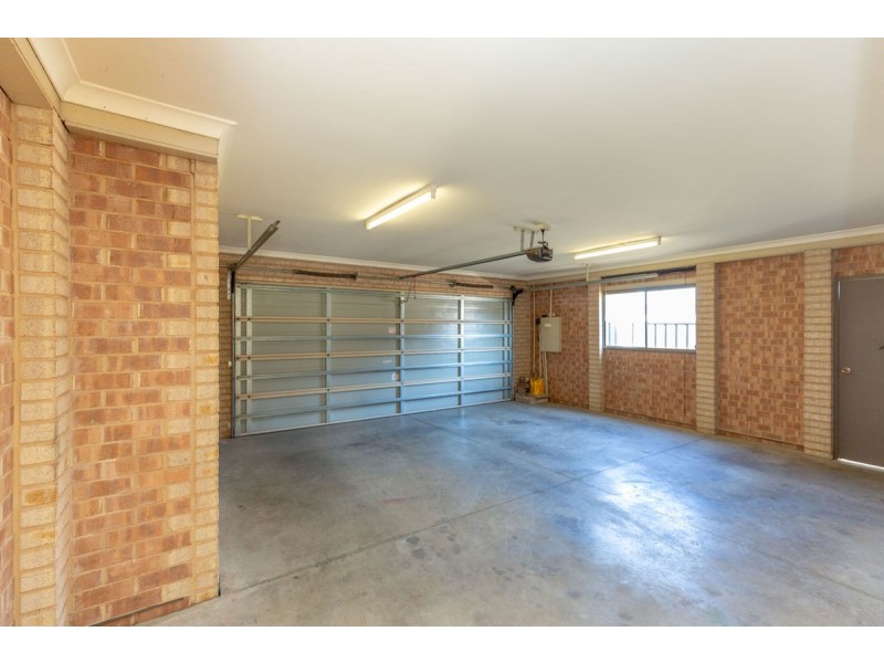 104 Hotham Circuit, Thurgoona NSW 2640