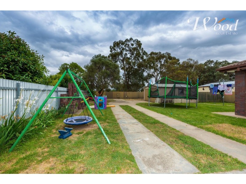 562 Iluka Crescent, Lavington NSW 2641