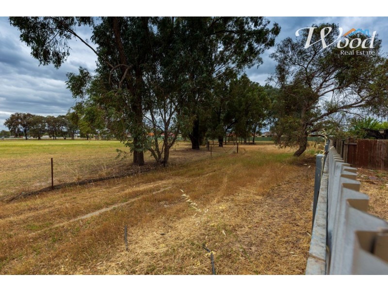 562 Iluka Crescent, Lavington NSW 2641