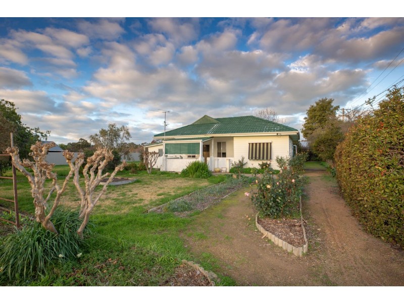 66 Munro Street, Culcairn NSW 2660