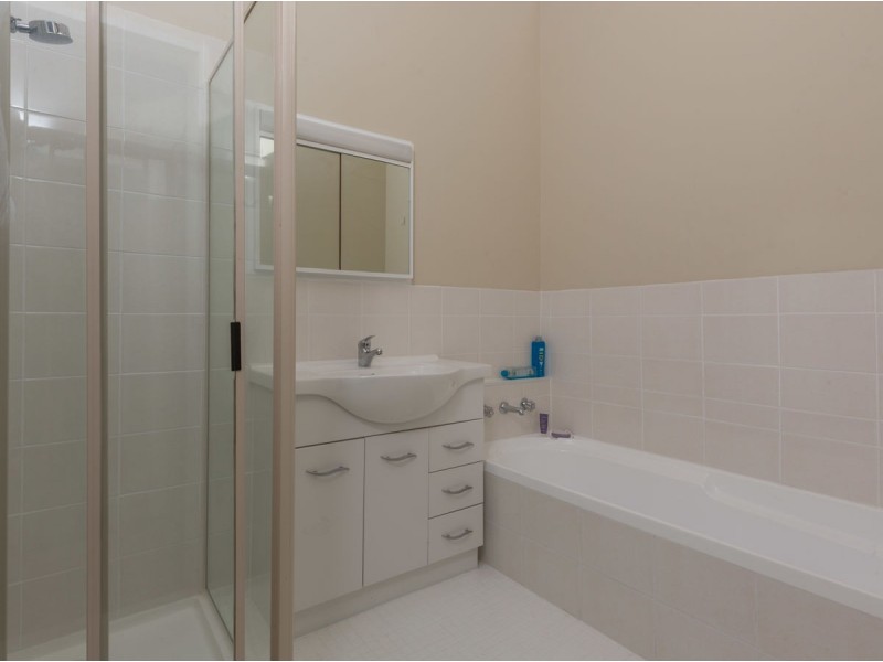 23 Kosciuszko Road, Thurgoona NSW 2640
