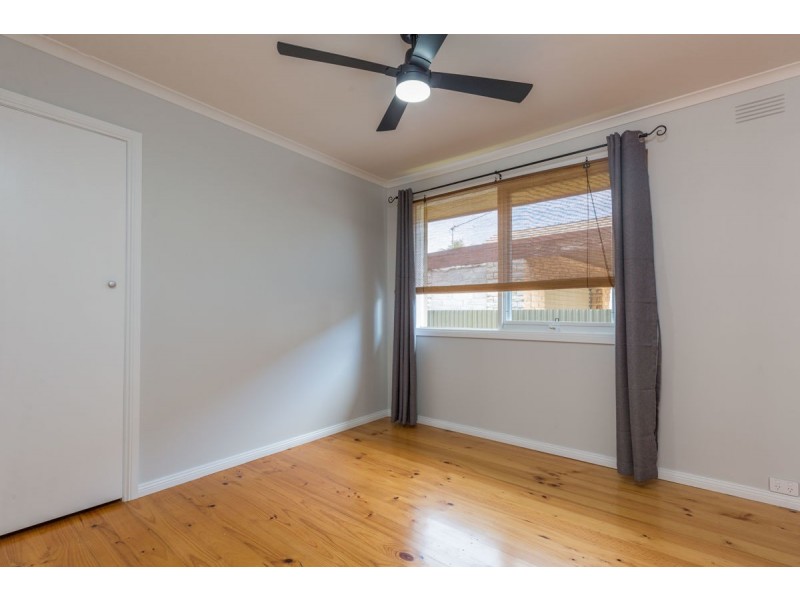 325 Haines Court, Lavington NSW 2641