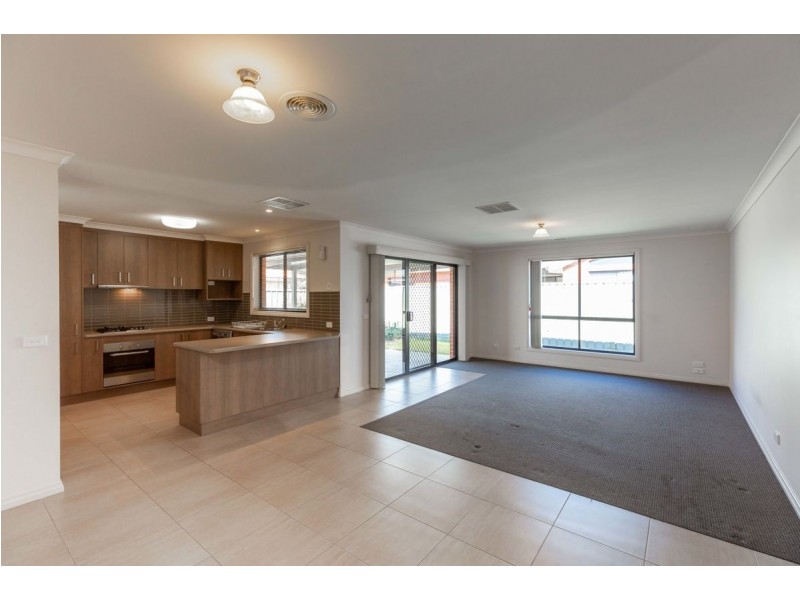 5 Firetail Street, Thurgoona NSW 2640