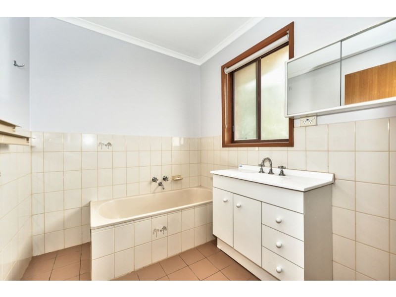 1/4 Sunnyside Crescent, Walla Walla NSW 2659