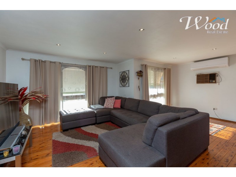 328 Parkland Crescent, Lavington NSW 2641