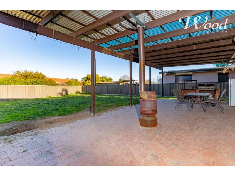 328 Parkland Crescent, Lavington NSW 2641