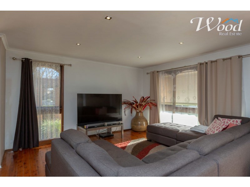 328 Parkland Crescent, Lavington NSW 2641