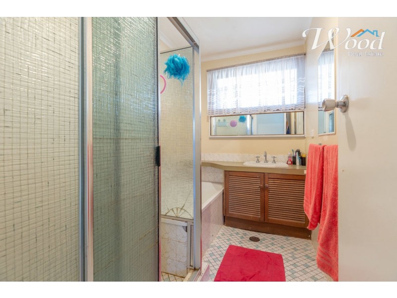 328 Parkland Crescent, Lavington NSW 2641