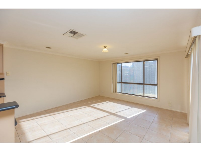 104 Hotham Circuit, Thurgoona NSW 2640