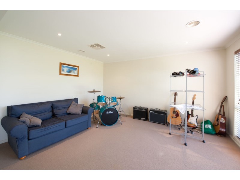 18 Rosewood Court, Thurgoona NSW 2640