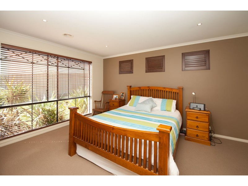 18 Rosewood Court, Thurgoona NSW 2640