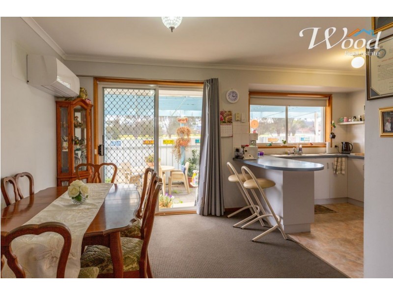 1/573 Webb Street, Lavington NSW 2641