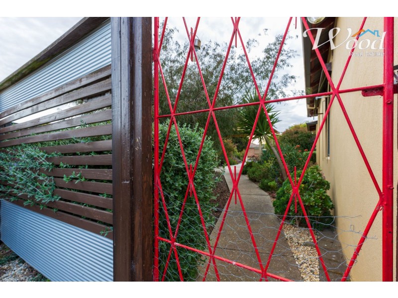 540 Hague Street, Lavington NSW 2641