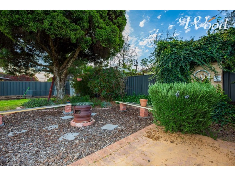540 Hague Street, Lavington NSW 2641