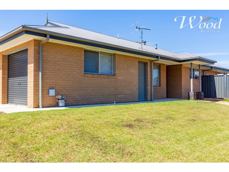 4A Paddlesteamer Court, Thurgoona NSW 2640