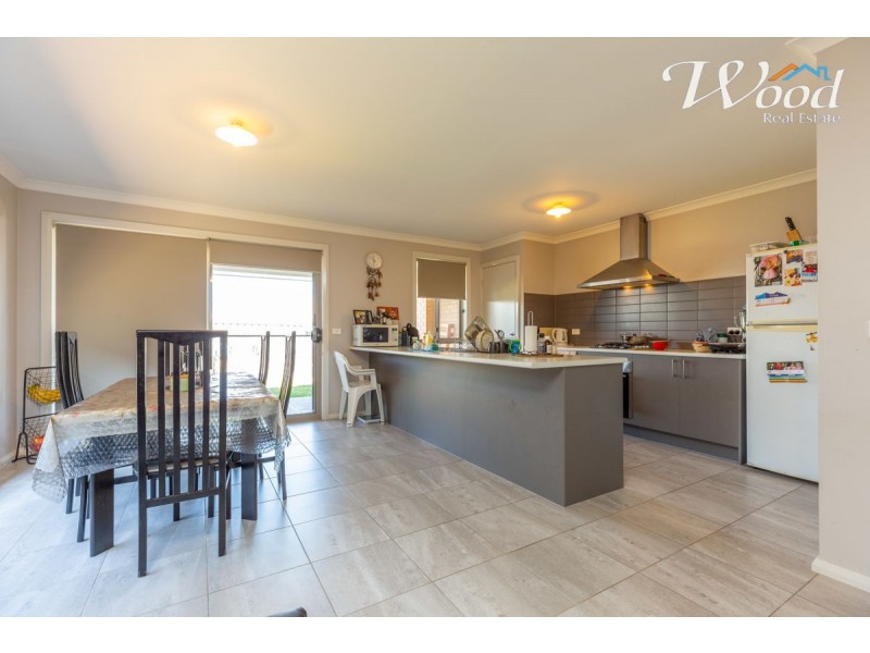 4 Paddlesteamer Court, Thurgoona NSW 2640