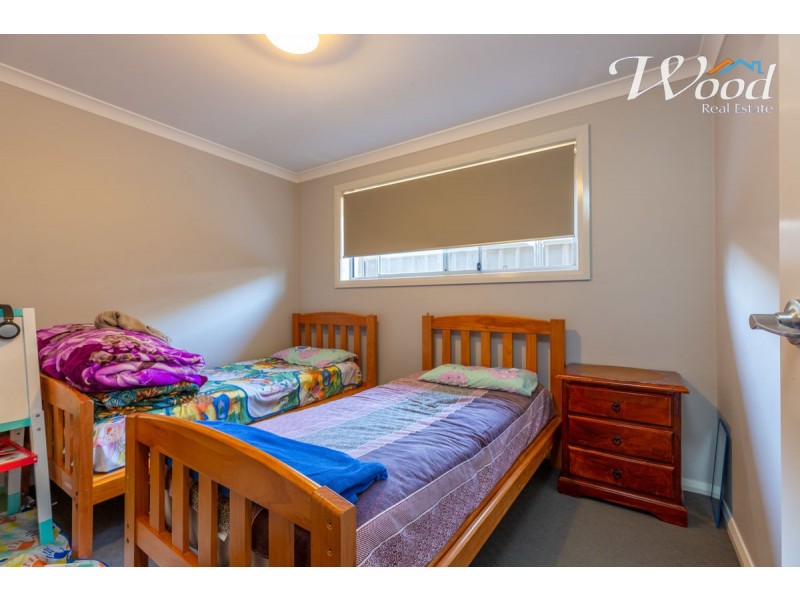4 Paddlesteamer Court, Thurgoona NSW 2640