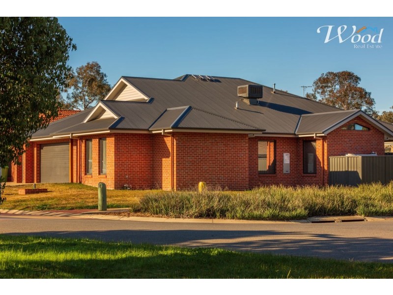 1 Wills Crt, Thurgoona NSW 2640