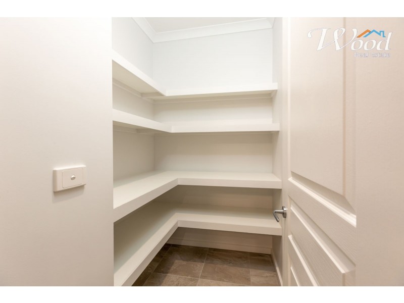 1 Wills Crt, Thurgoona NSW 2640