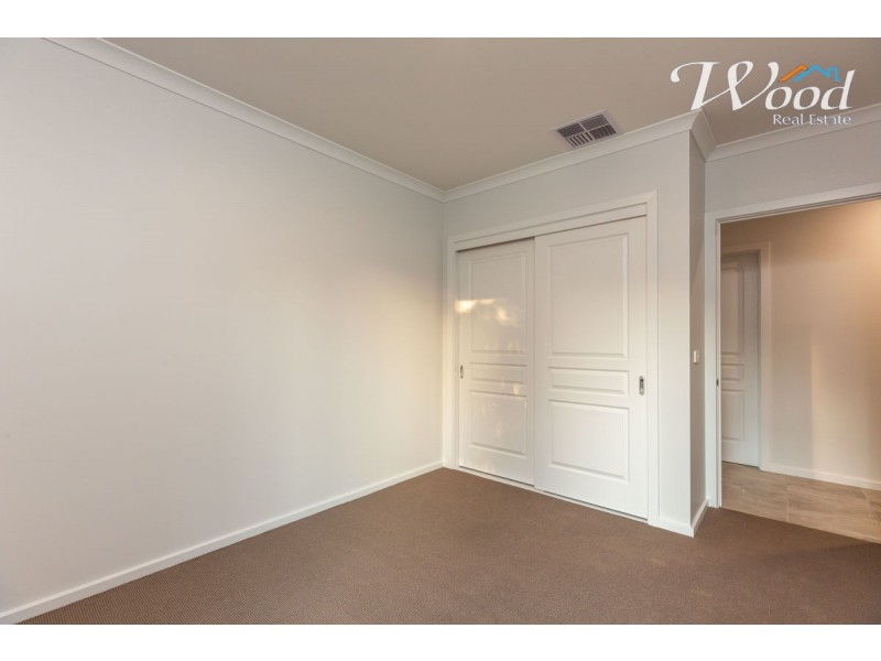 1 Wills Crt, Thurgoona NSW 2640