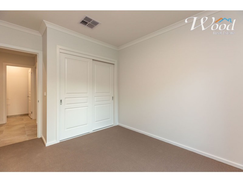 1 Wills Crt, Thurgoona NSW 2640