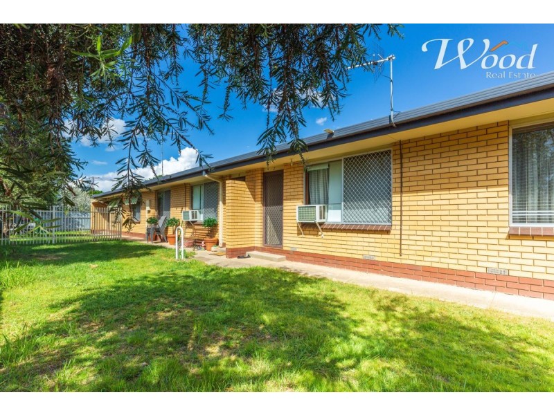 2/420 Urana Road, Lavington NSW 2641