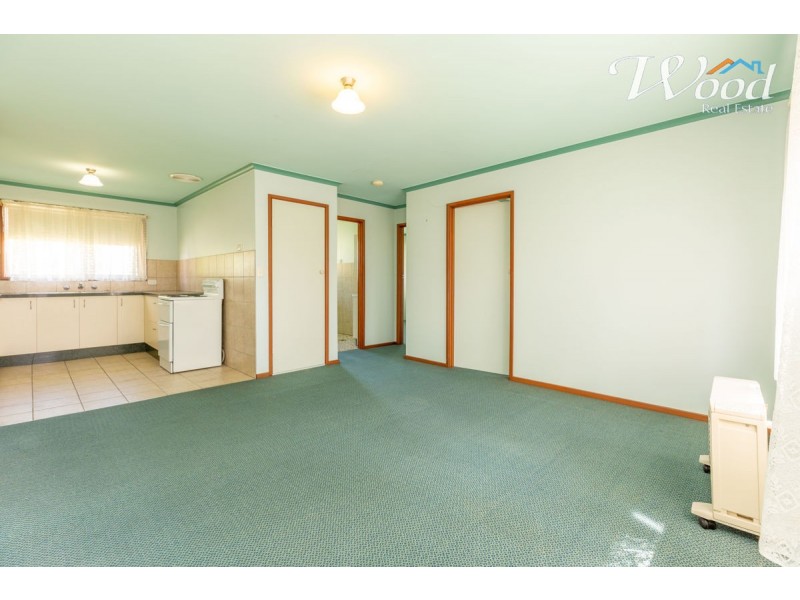 2/420 Urana Road, Lavington NSW 2641