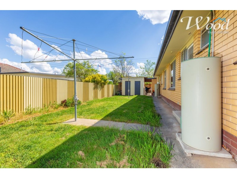 2/420 Urana Road, Lavington NSW 2641