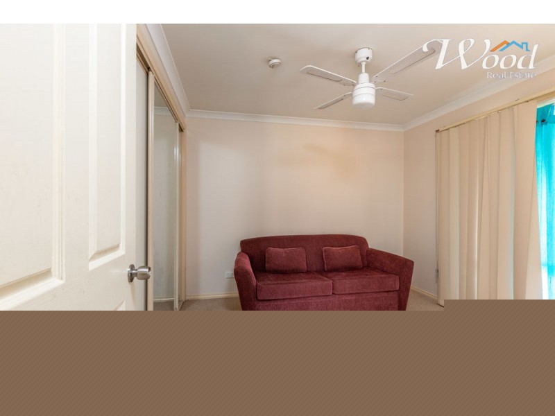 4/2 Owen Court, Lavington NSW 2641