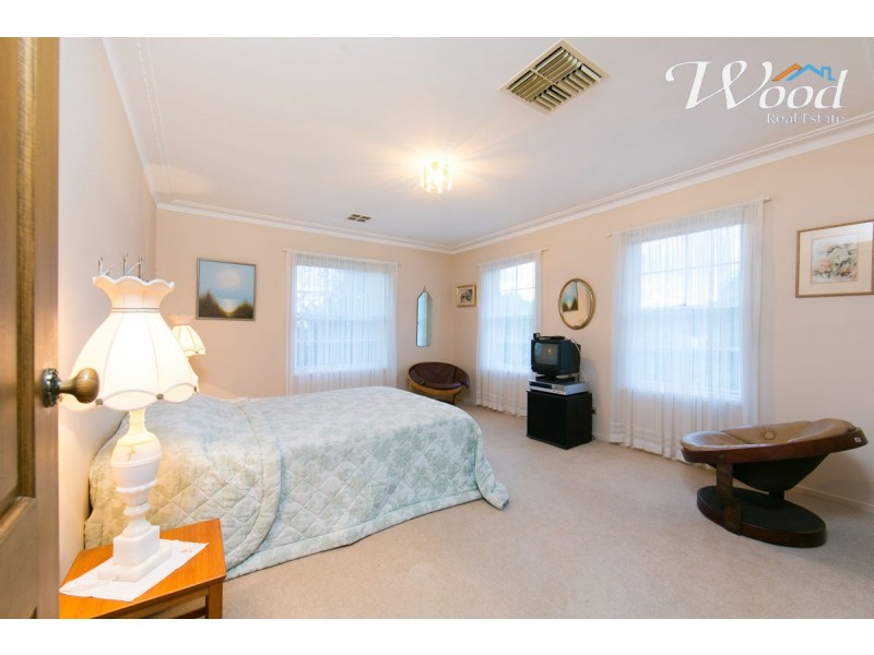 40 Franklin Court (Norris Park), Lavington NSW 2641