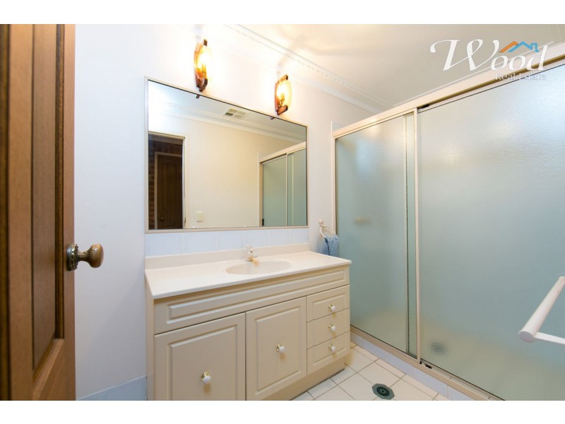 40 Franklin Court (Norris Park), Lavington NSW 2641